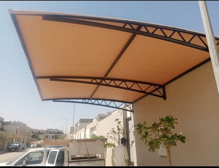 خدمات تركيب مظلات وسواتر احترافية من مظلات وسواتر ابها خميس مشيط احد رفيده عسير الجنوب 0534794427